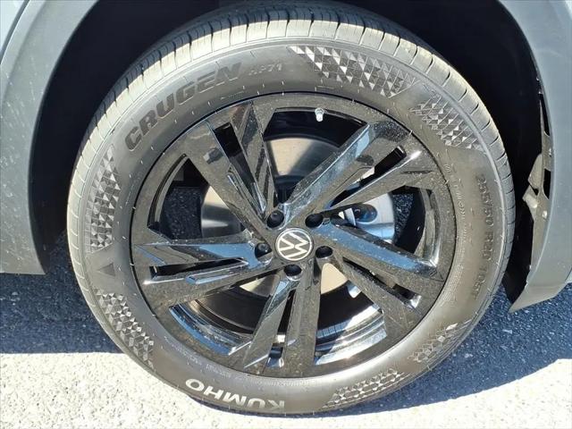 2026 Volkswagen Atlas Cross Sport SEL R-Line Black