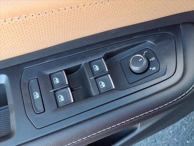 2026 Volkswagen Atlas Cross Sport SEL R-Line Black