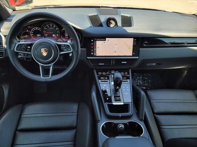 2022 Porsche Cayenne Standard