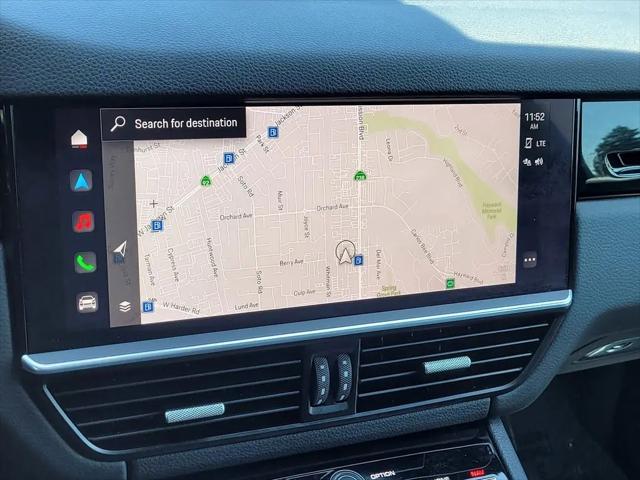 2022 Porsche Cayenne Standard