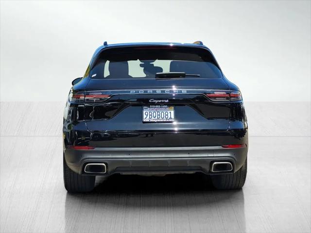 2022 Porsche Cayenne Standard