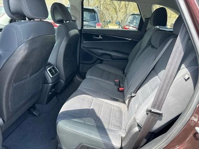 2016 Kia Sorento 3.3L LX