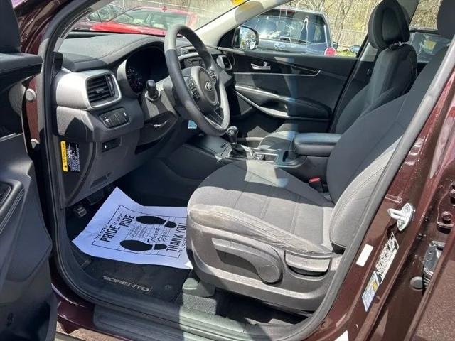 2016 Kia Sorento 3.3L LX