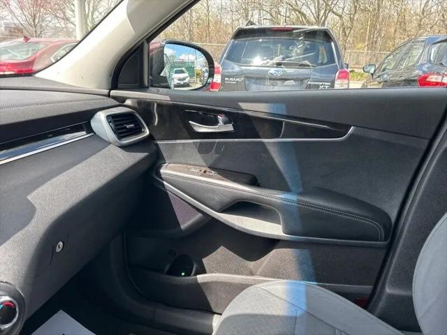 2016 Kia Sorento 3.3L LX