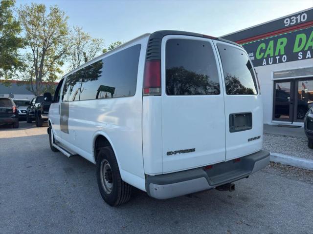 2002 Chevrolet Express Base