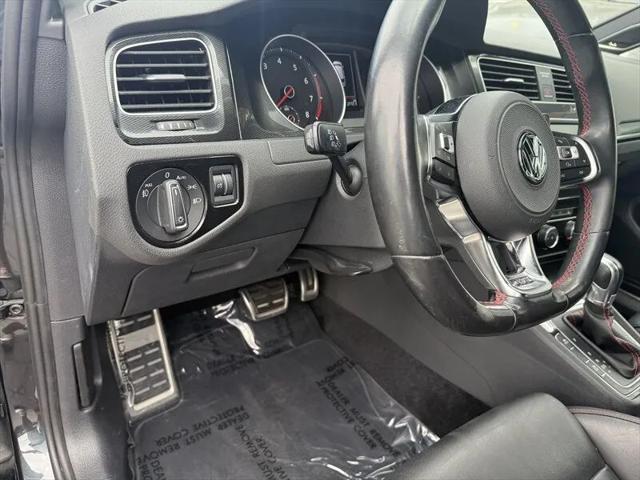 2017 Volkswagen Golf GTI SE 4-Door