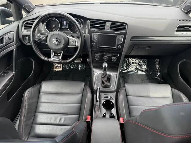 2017 Volkswagen Golf GTI SE 4-Door