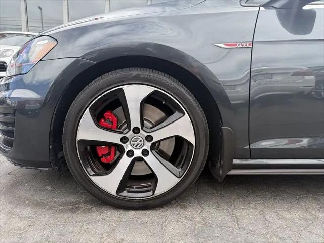 2017 Volkswagen Golf GTI SE 4-Door