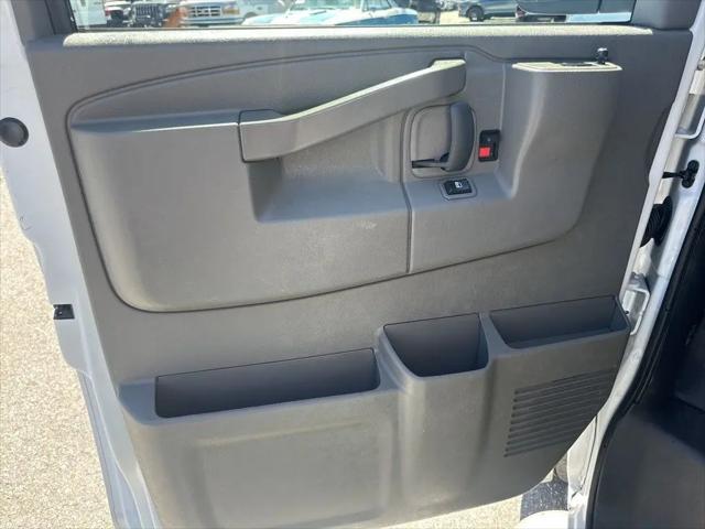 2023 GMC Savana Cargo RWD 2500 Regular Wheelbase Work Van