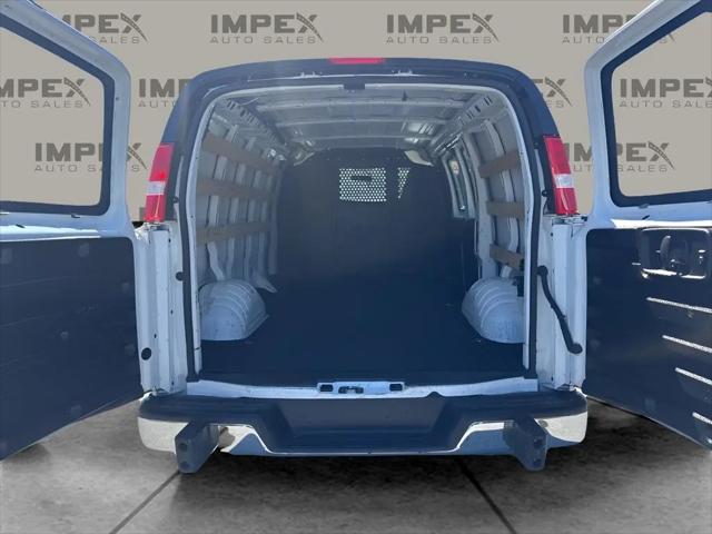 2023 GMC Savana Cargo RWD 2500 Regular Wheelbase Work Van