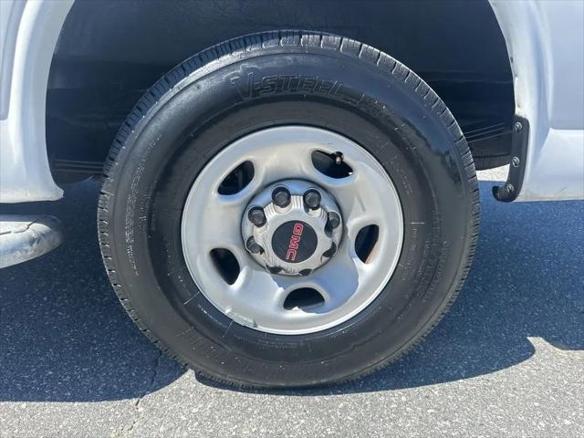 2023 GMC Savana Cargo RWD 2500 Regular Wheelbase Work Van