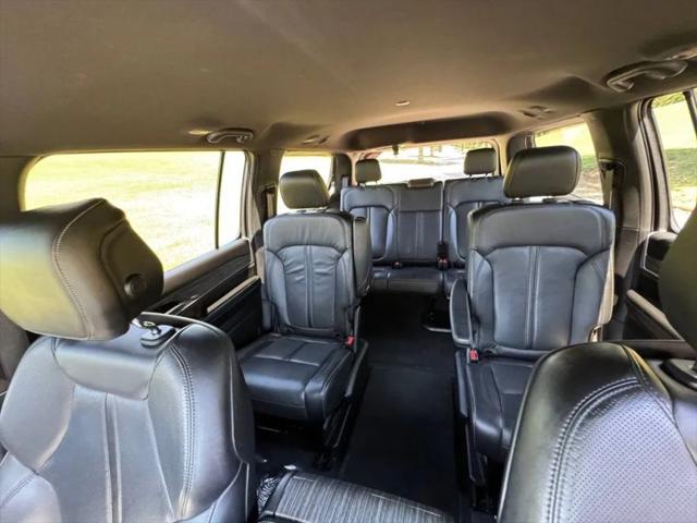 2022 Jeep Wagoneer Series III 4x2