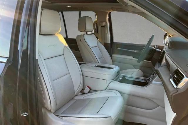 2023 GMC Yukon 4WD Denali