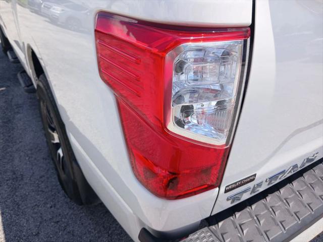 2022 Nissan Titan Crew Cab SV 4x2