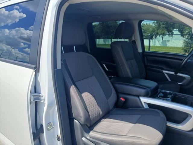 2022 Nissan Titan Crew Cab SV 4x2