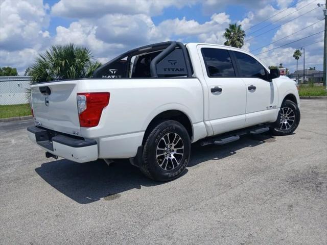 2022 Nissan Titan Crew Cab SV 4x2