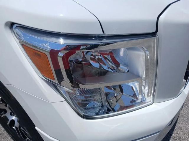 2022 Nissan Titan Crew Cab SV 4x2