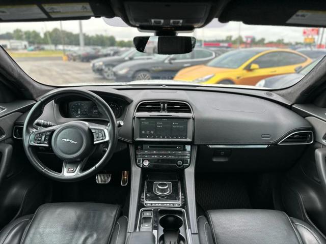 2019 Jaguar F-PACE S