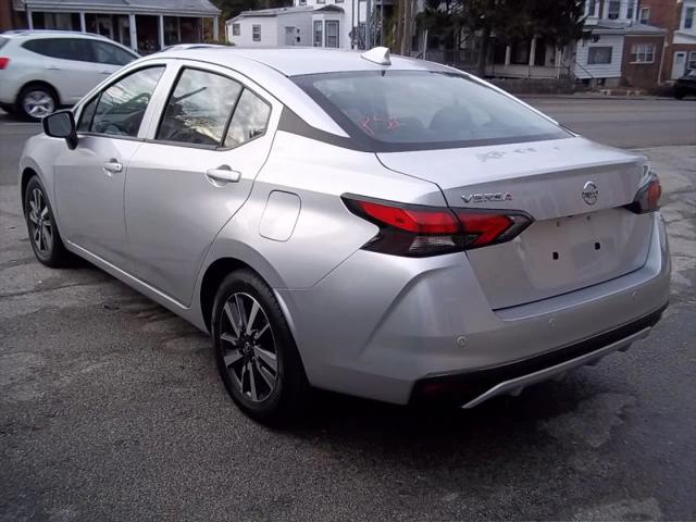 2021 Nissan Versa SV Xtronic CVT