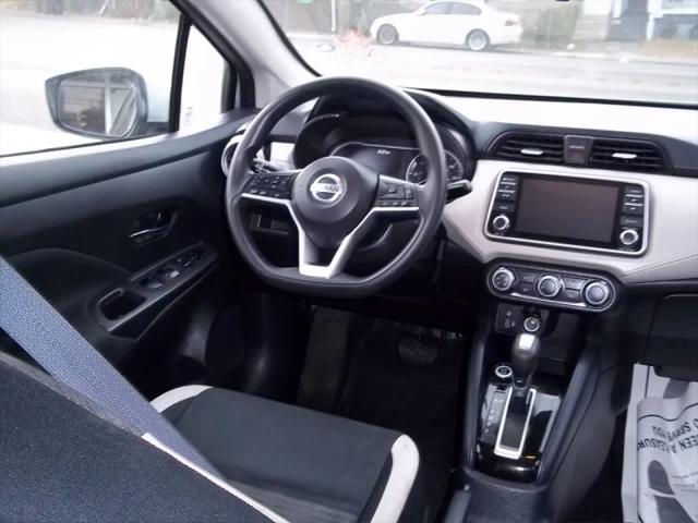2021 Nissan Versa SV Xtronic CVT