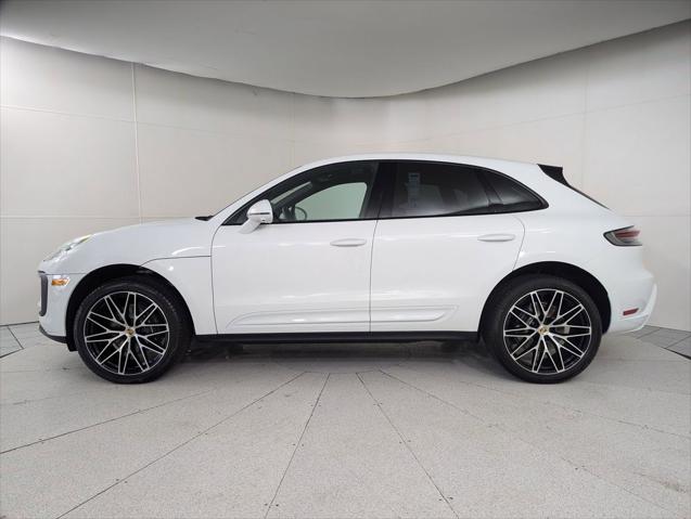 2026 Porsche Macan Unknown