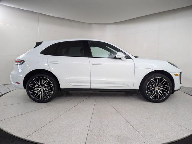 2026 Porsche Macan Unknown