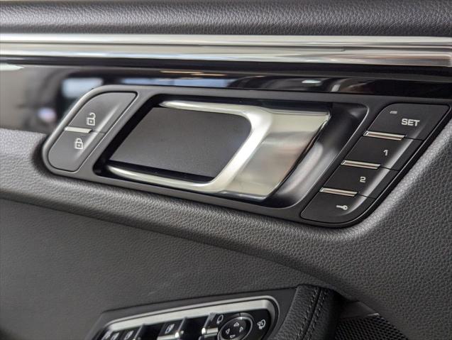 2026 Porsche Macan Unknown