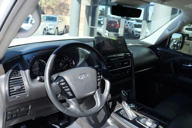 2022 INFINITI QX80 LUXE