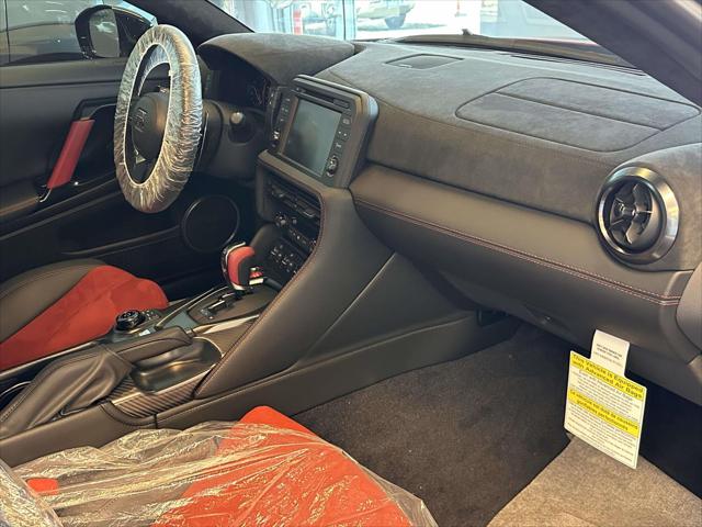 2023 Nissan GT-R NISMO Dual-clutch 6-Speed Transmission [14]