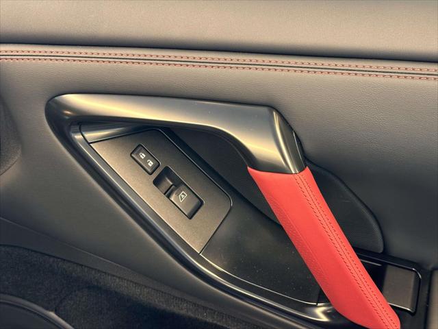 2023 Nissan GT-R NISMO Dual-clutch 6-Speed Transmission [16]