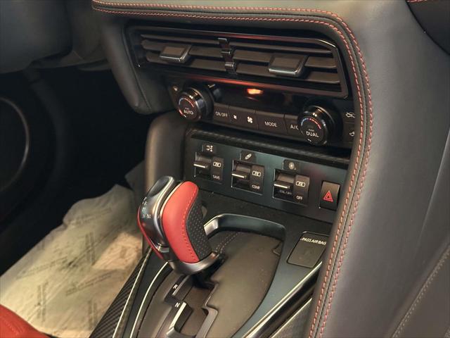 2023 Nissan GT-R NISMO Dual-clutch 6-Speed Transmission [19]