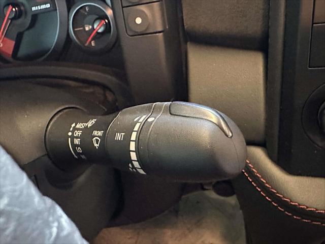 2023 Nissan GT-R NISMO Dual-clutch 6-Speed Transmission [24]