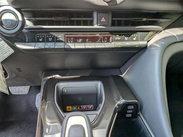 2025 Toyota Crown Signia Limited