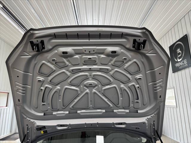 2024 Volvo XC60 B5 Core Dark Theme