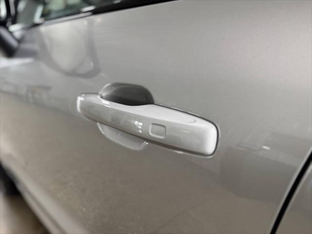 2024 Volvo XC60 B5 Core Dark Theme