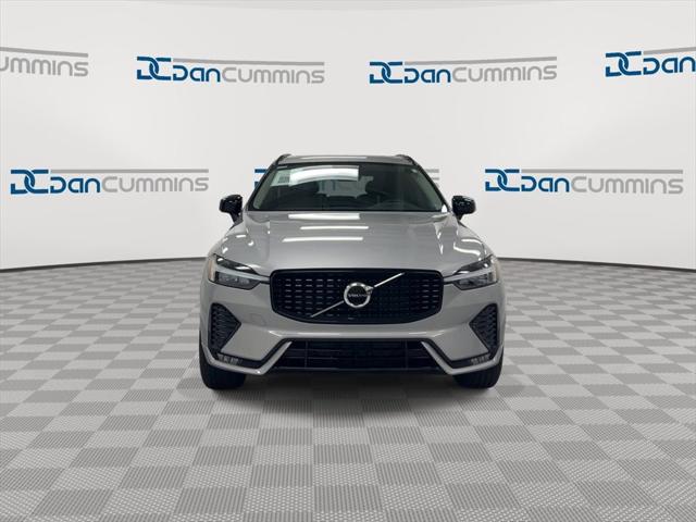 2024 Volvo XC60 B5 Core Dark Theme 2024 Volvo XC60 B5 Core Dark Theme