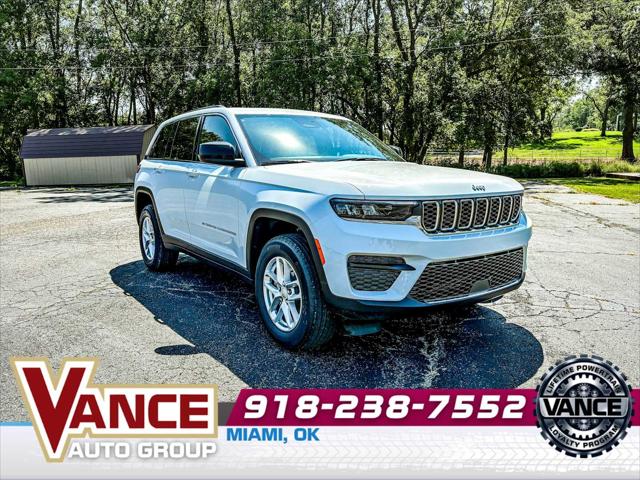 2025 Jeep Grand Cherokee GRAND CHEROKEE LAREDO X 4X4 2025 Jeep Grand Cherokee GRAND CHEROKEE LAREDO X 4X4