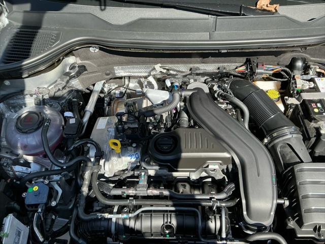 2025 Volkswagen Taos 1.5T SE