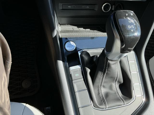 2025 Volkswagen Taos 1.5T SE