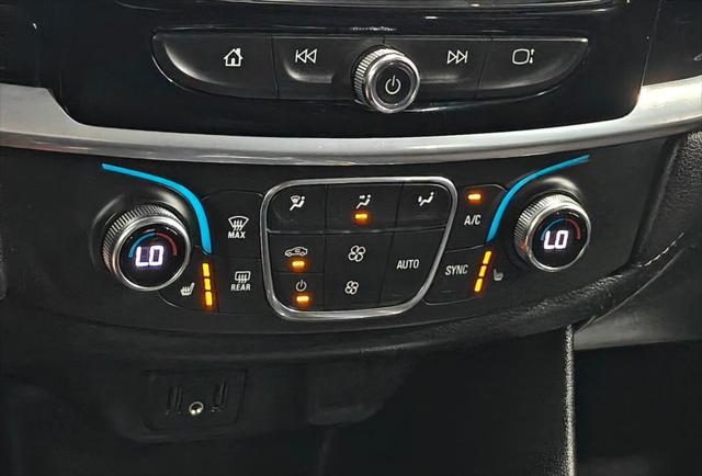 2022 Chevrolet Traverse AWD LT Cloth