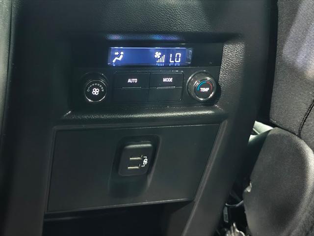 2022 Chevrolet Traverse AWD LT Cloth