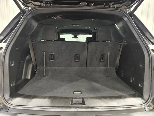 2022 Chevrolet Traverse AWD LT Cloth