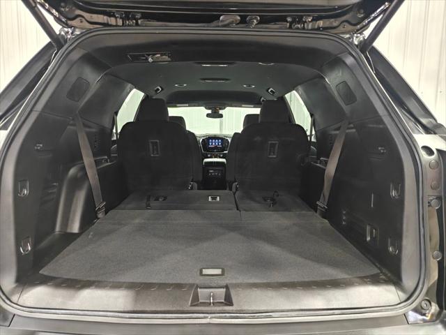 2022 Chevrolet Traverse AWD LT Cloth