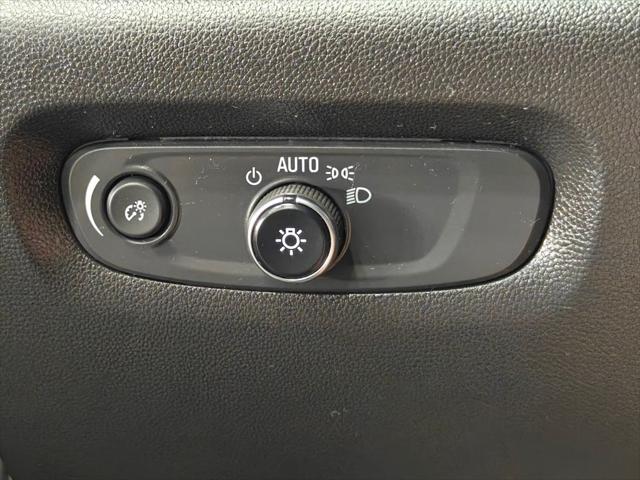 2022 Chevrolet Traverse AWD LT Cloth