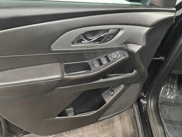2022 Chevrolet Traverse AWD LT Cloth