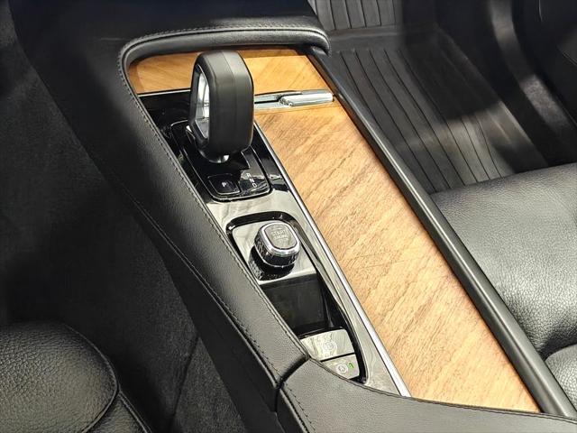 2024 Volvo XC90 B6 Plus Bright Theme 7-Seater