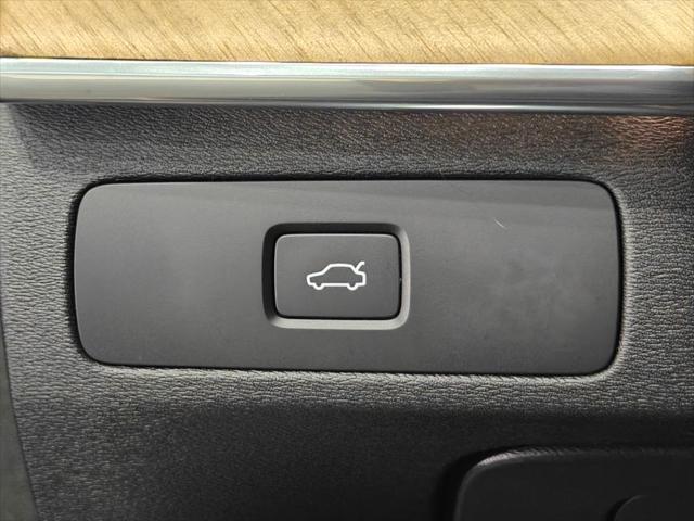 2024 Volvo XC90 B6 Plus Bright Theme 7-Seater