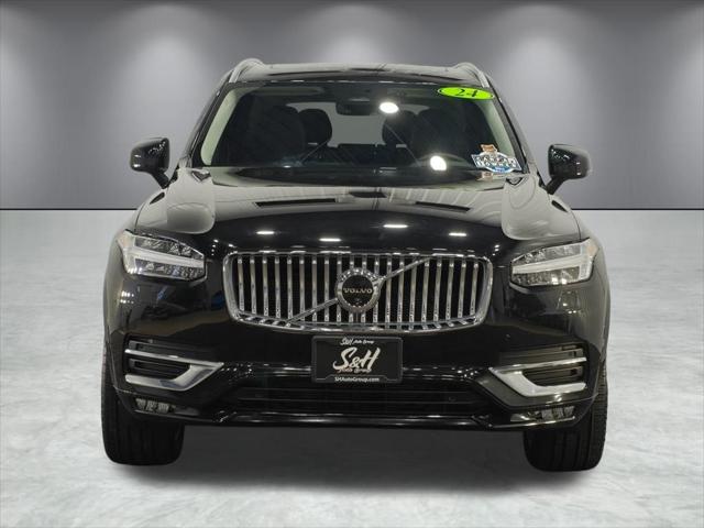 2024 Volvo XC90 B6 Plus Bright Theme 7-Seater