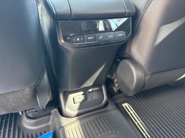 2025 Toyota Highlander Limited