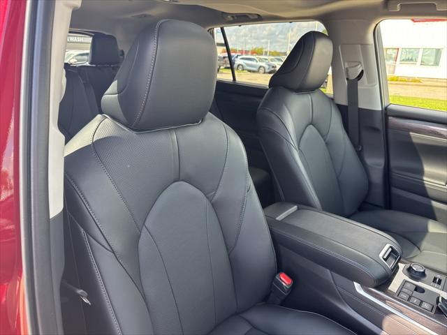 2025 Toyota Highlander Limited